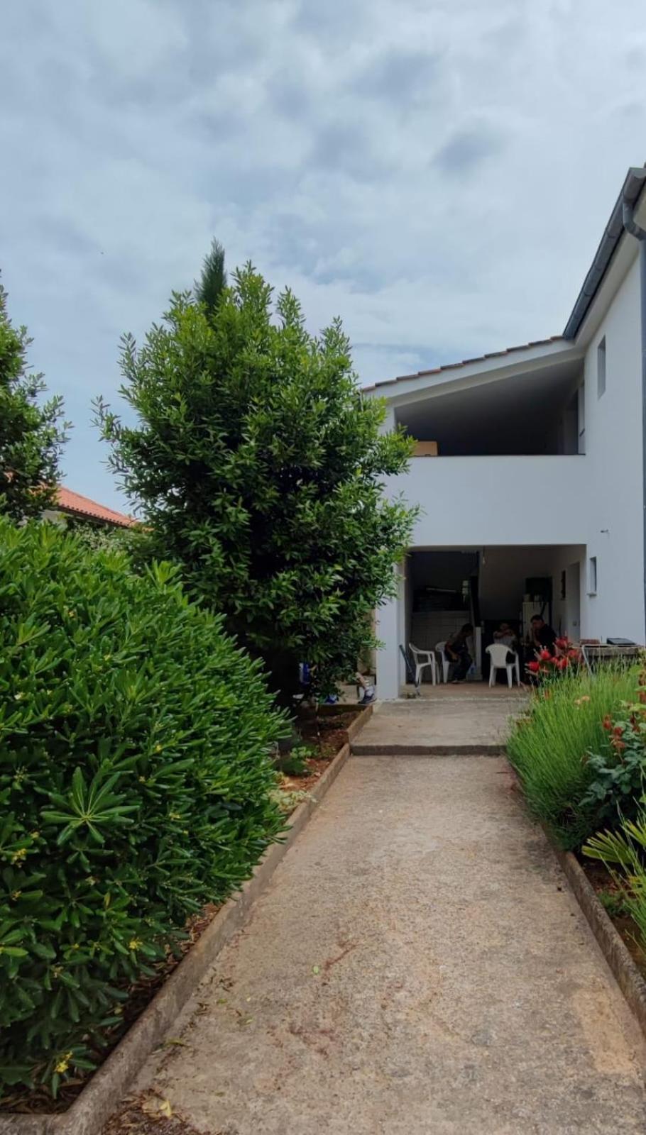 Apartmani 1 Pinezici Luaran gambar