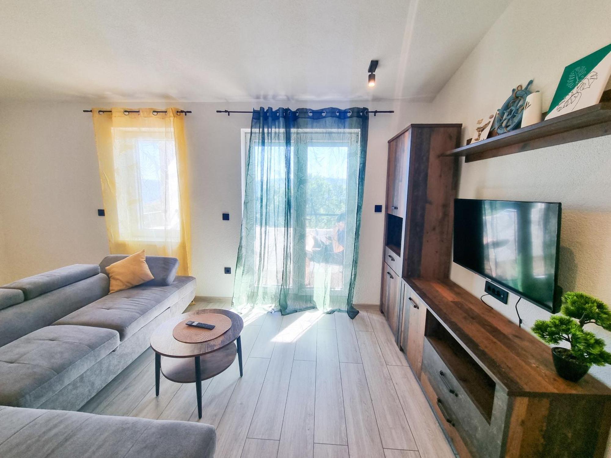 Apartmani 1 Pinezici Luaran gambar