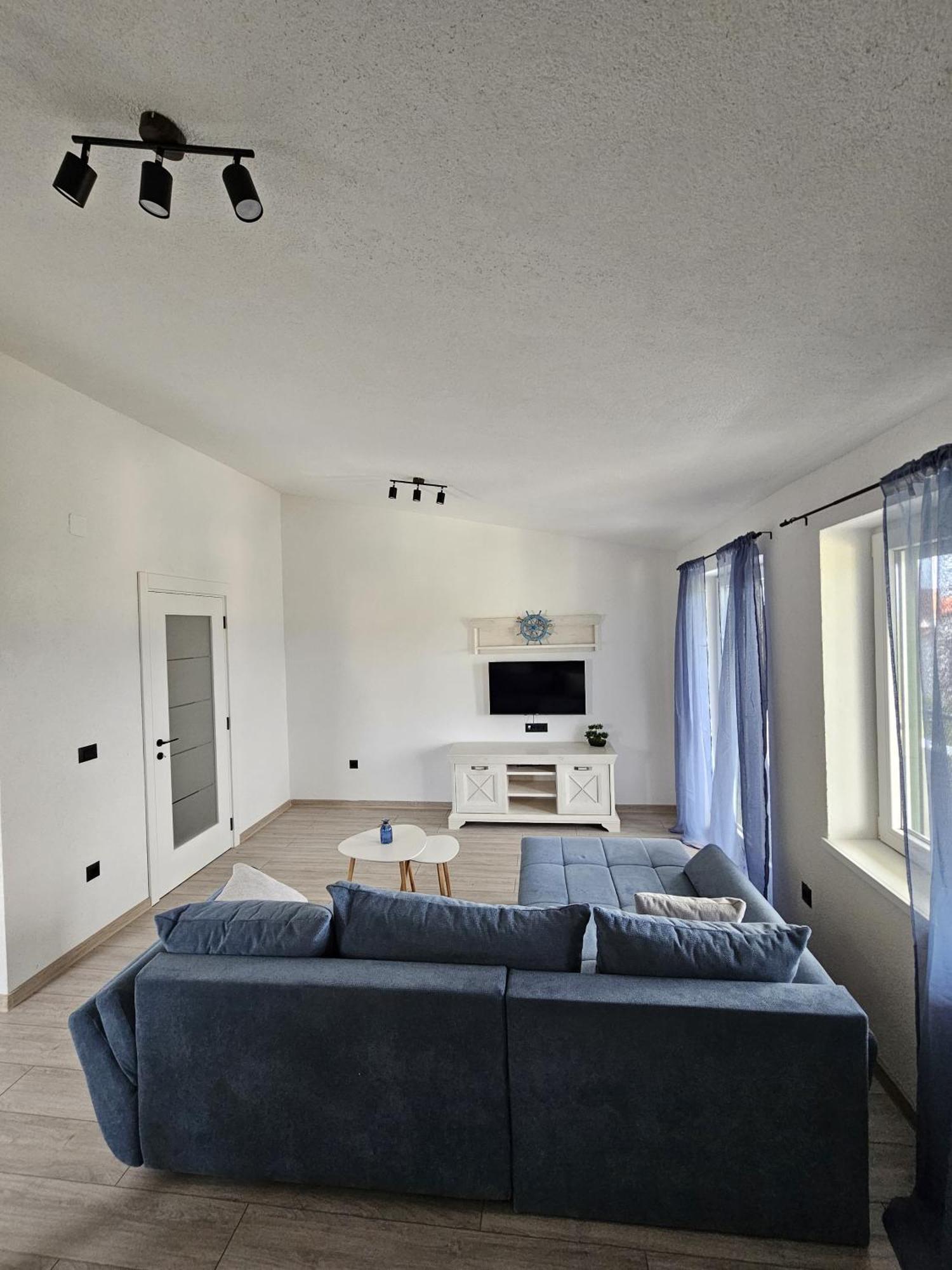 Apartmani 1 Pinezici Luaran gambar